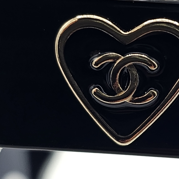 CHANEL Ref.5478 C501/S4, BLACK SUNGLASSES CHANEL HEART LOGO - Picture 5 of 15
